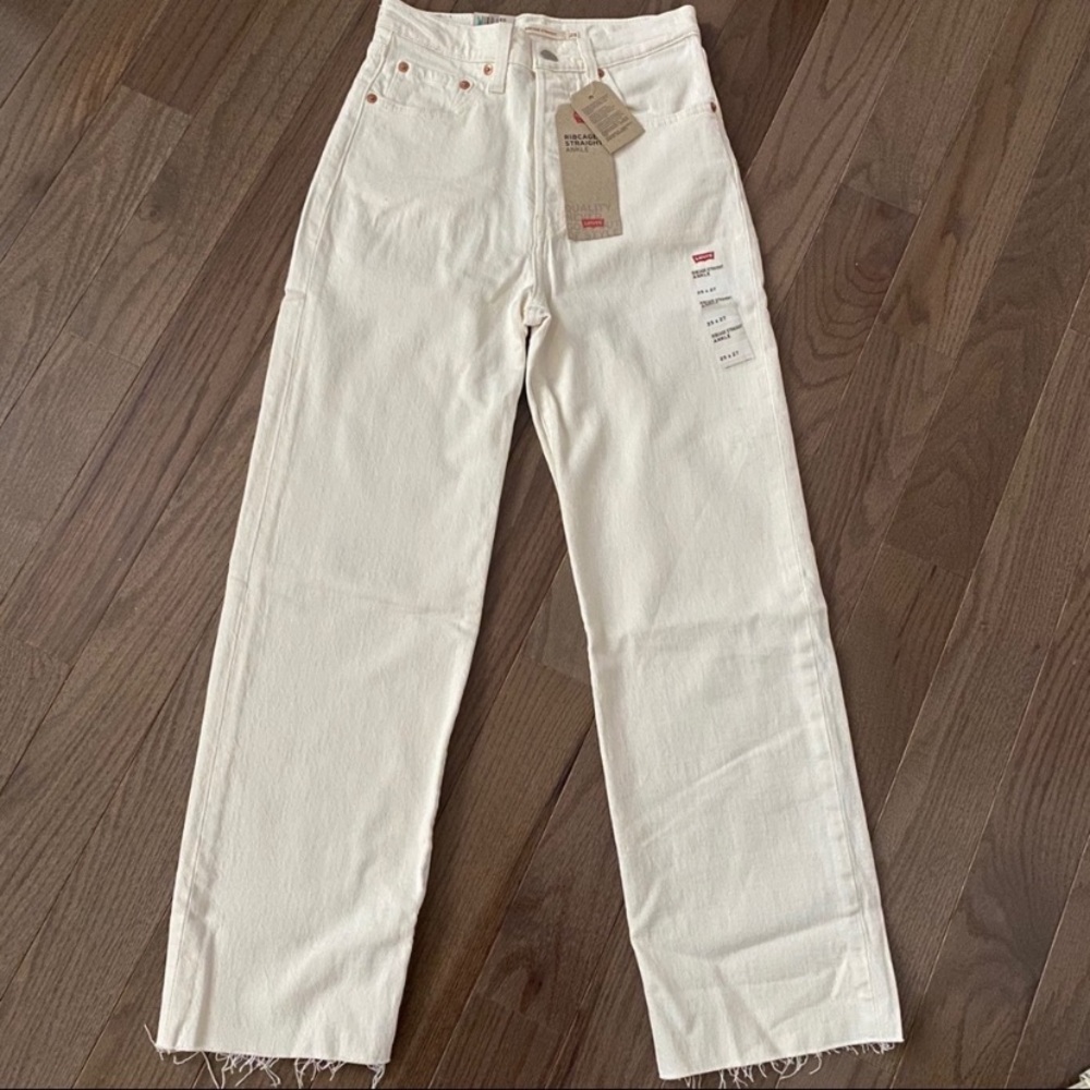 Last one Levi’s Ribcage Straight Jeans - Picture 2 of 8
